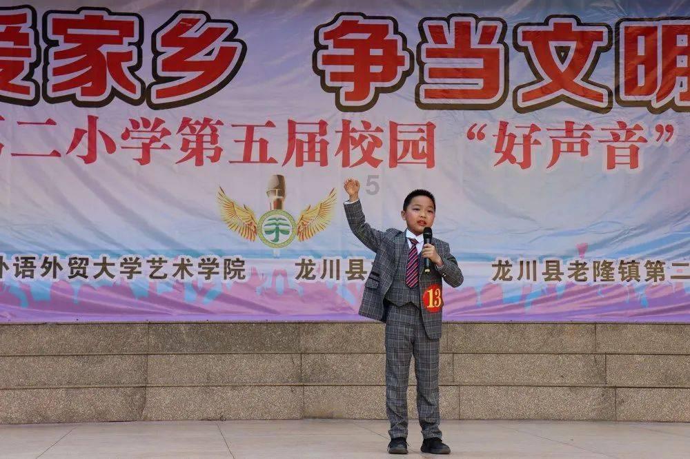 寒潮来袭，江西万安：积雪压垮顶棚，50万斤水果被成功抢运